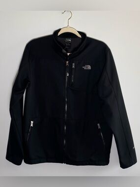 The North Face Apex Series Boys Windwall Jacket – Black (Size 18/20)